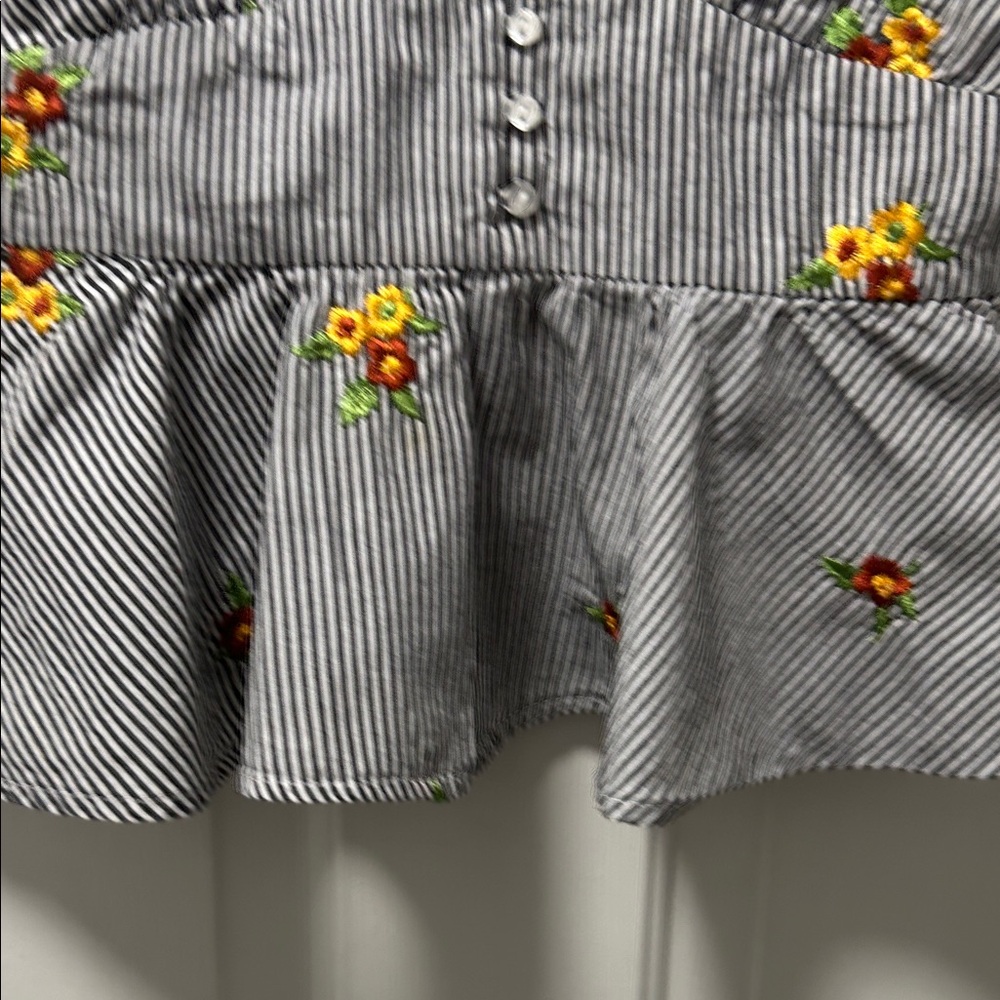 Forever 21 Contemporary Striped Floral Embroidered Babydoll Peplum Top Size S - Picture 2 of 14